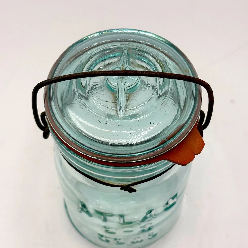 Vintage Atlas E-Z Seal Glass Jar